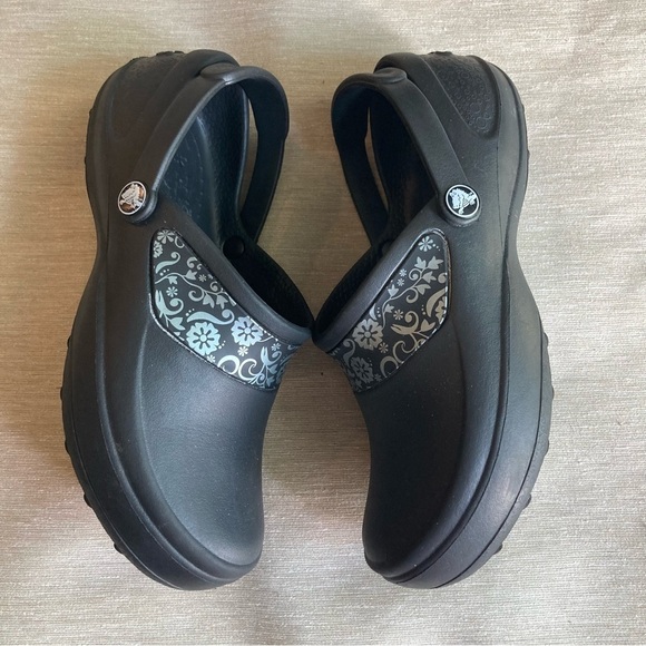 CROCS Sz 6 Mercy Work Collection Slip Resistant Enclosed Heel Backstrap Clog - Picture 6 of 11